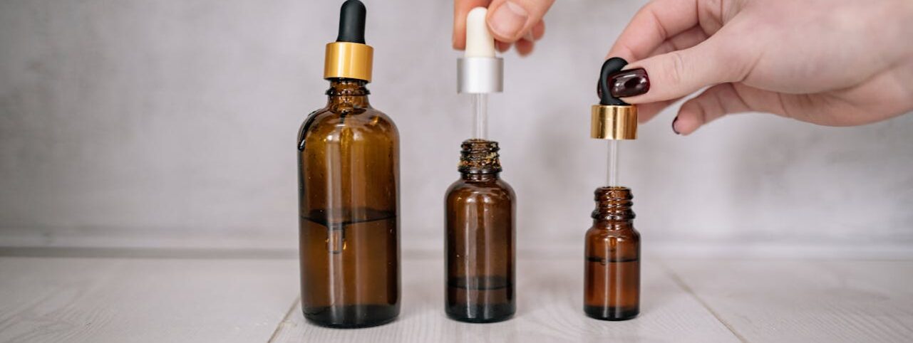 5 Best Essential Oils to Prevent and Manage Premature Grey Hair Naturally