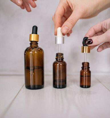 5 Best Essential Oils to Prevent and Manage Premature Grey Hair Naturally