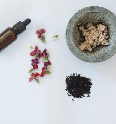 Essential Oils and Pets: A Guide to Safe Use and Precautions