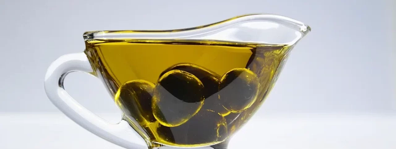 How Tea Tree Oil Can Transform Your Skin, Hair, and Overall Wellness