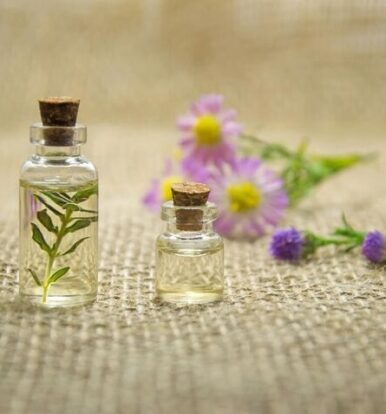 The Intersection of Aromatherapy and Sleep: Essential Oils for Restful Nights