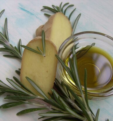 Why Rosemary Oil Should Be Part of Your Daily Skincare Regimen