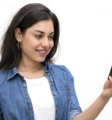 How to Choose the Right Natural Oil for Your Skin Type