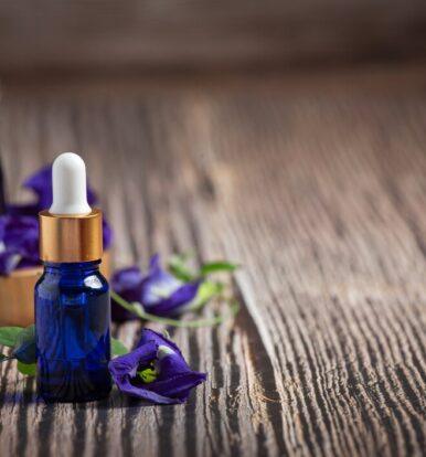 Understanding Custom Essential Oil Blends and Their Role in Modern Self-Care
